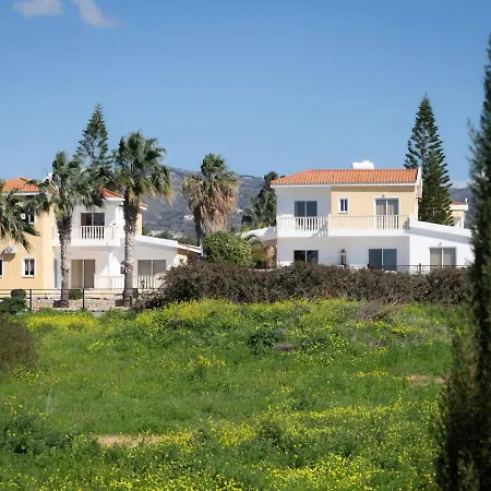 Townhouse Anita - Modern 2-br Coastal Retreat Near The * Peyia