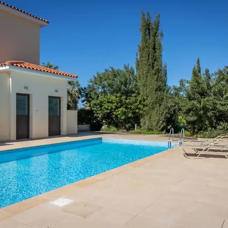 Anita, 2 Bedroom Townhouse Holiday home *