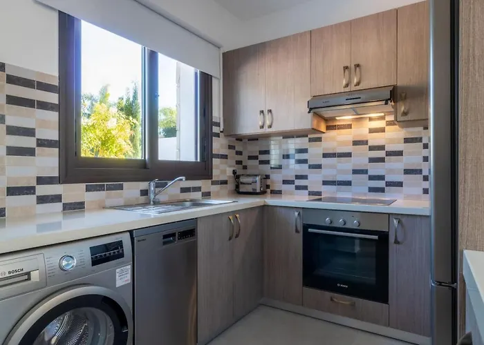 Casa vacanze Townhouse Anita - Modern 2-br Coastal Retreat Near The *