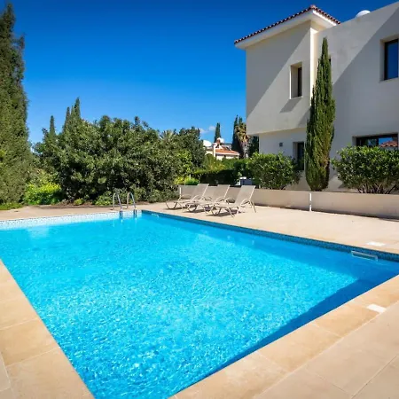 Townhouse Anita - Modern 2-br Coastal Retreat Near The