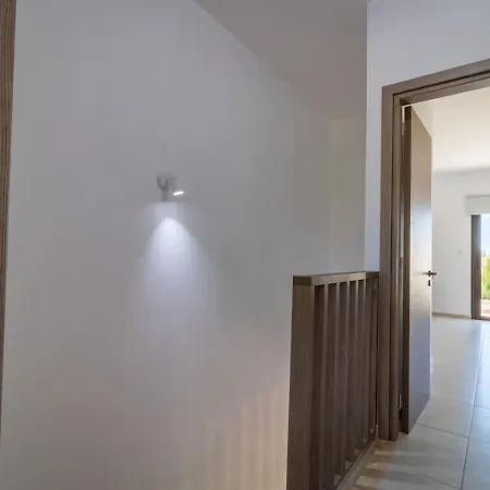 Σπίτι διακοπών Townhouse Anita - Modern 2-br Coastal Retreat Near The *