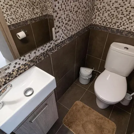 Σπίτι διακοπών Townhouse Anita - Modern 2-br Coastal Retreat Near The Πέγεια