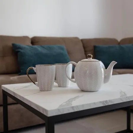 Townhouse Anita - Modern 2-br Coastal Retreat Near The Πέγεια